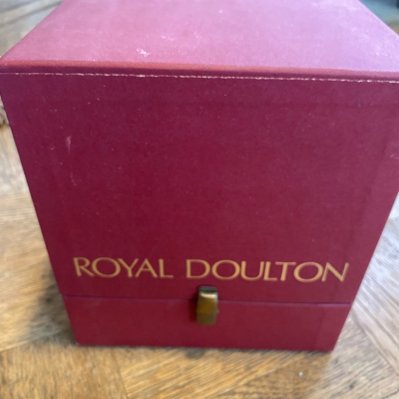 Royal Doulton Cymbals Lady Musicians - Picture 7 of 9